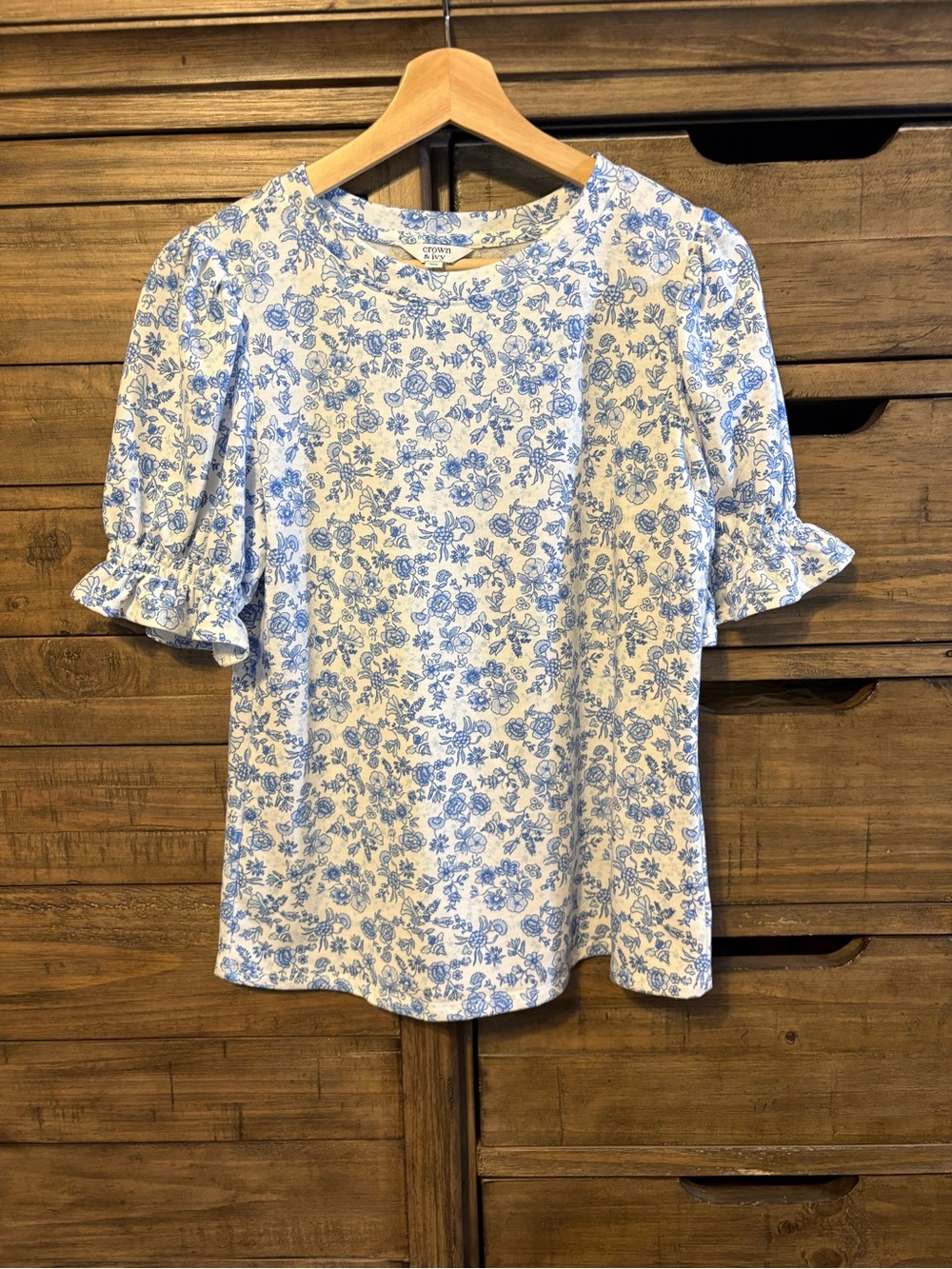 Crown & Ivy Blue Floral Puff Sleeve Blouse XS Cottagecore Teacher Core Top - Picture 2 of 6